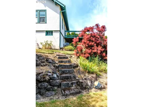 1530 S Troutdale Road Troutdale OR 97060