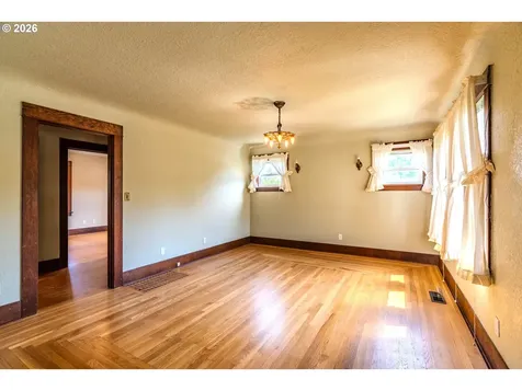 1530 S Troutdale Road Troutdale OR 97060