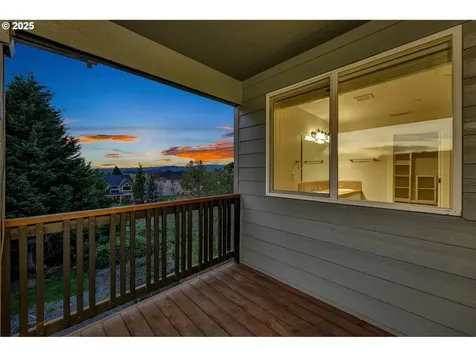 2427 NW Maryland Street Camas WA 98607