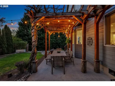 2427 NW Maryland Street Camas WA 98607