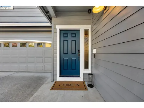 2427 NW Maryland Street Camas WA 98607