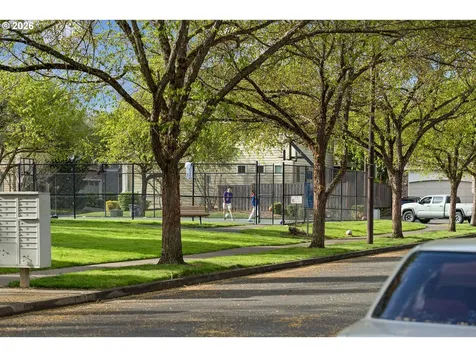 6344 NE Meadowgate Court Hillsboro OR 97124