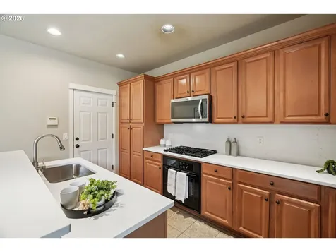 6058 NE Whitewood Drive Hillsboro OR 97124