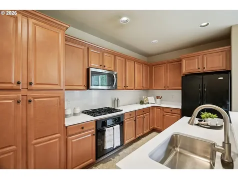 6058 NE Whitewood Drive Hillsboro OR 97124