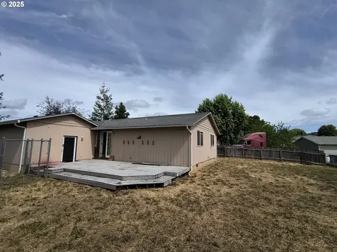 225 Corona Loop Road Roseburg OR 97471