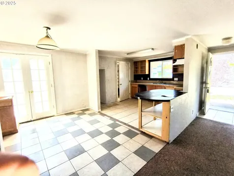 225 Corona Loop Road Roseburg OR 97471