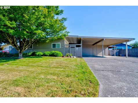 1082 Alberta Avenue E Monmouth OR 97361