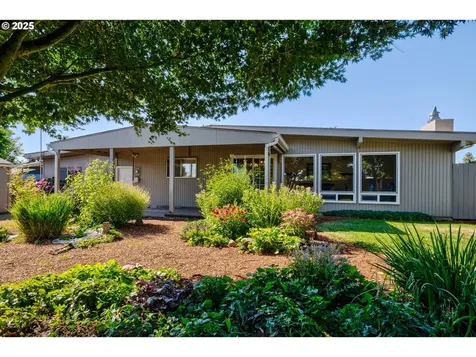 1082 Alberta Avenue E Monmouth OR 97361