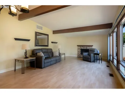 1082 Alberta Avenue E Monmouth OR 97361
