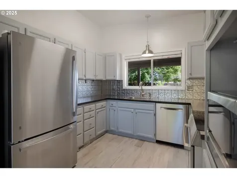 1082 Alberta Avenue E Monmouth OR 97361