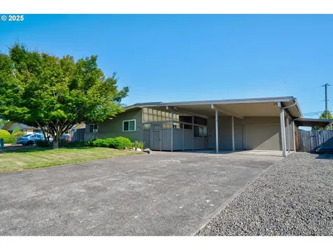 1082 Alberta Avenue E Monmouth OR 97361