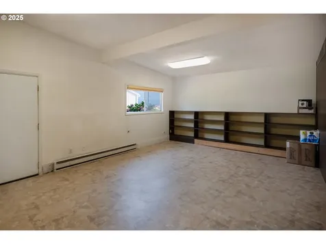 1082 Alberta Avenue E Monmouth OR 97361