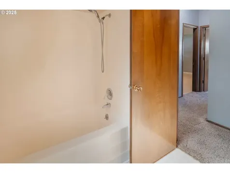 1082 Alberta Avenue E Monmouth OR 97361