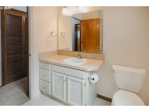 1082 Alberta Avenue E Monmouth OR 97361