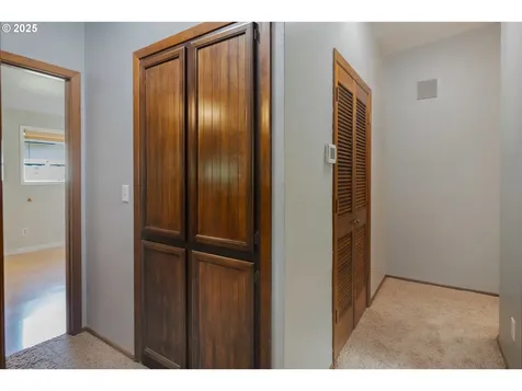 1082 Alberta Avenue E Monmouth OR 97361