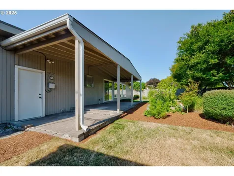 1082 Alberta Avenue E Monmouth OR 97361