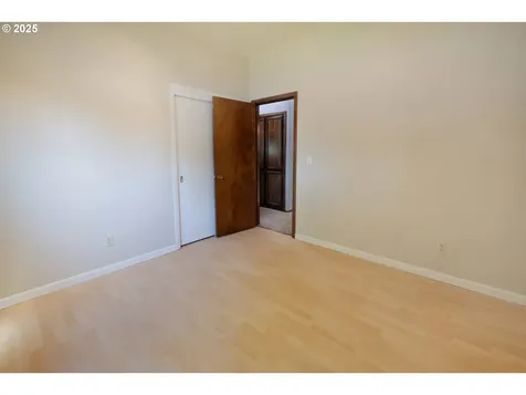 1082 Alberta Avenue E Monmouth OR 97361