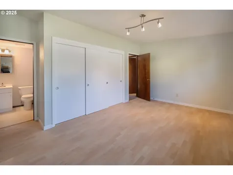 1082 Alberta Avenue E Monmouth OR 97361