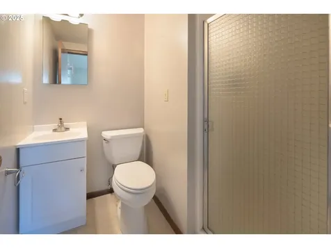 1082 Alberta Avenue E Monmouth OR 97361