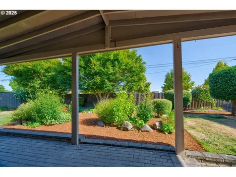 1082 Alberta Avenue E Monmouth OR 97361