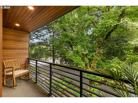 5220 SW Shattuck Road Portland OR 97221