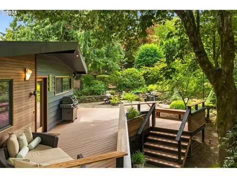 5220 SW Shattuck Road Portland OR 97221