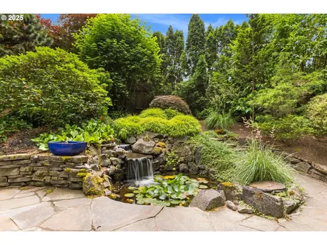 5220 SW Shattuck Road Portland OR 97221