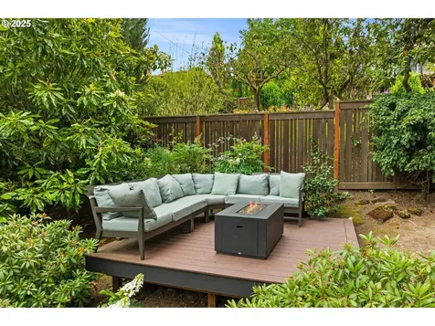 5220 SW Shattuck Road Portland OR 97221