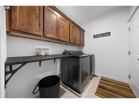 515 SE Segoviano Court Madras OR 97741