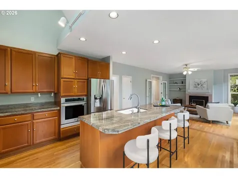 4321 SW Terlyn Court Portland OR 97221