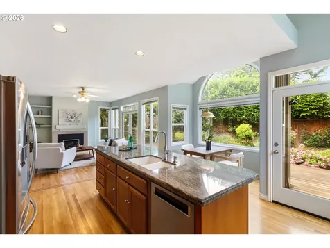4321 SW Terlyn Court Portland OR 97221
