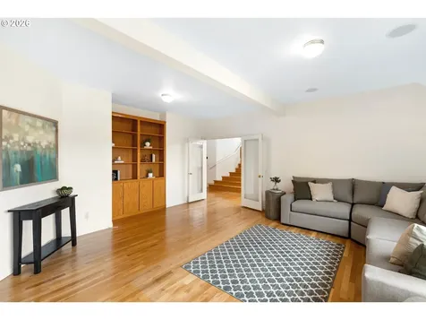 4321 SW Terlyn Court Portland OR 97221