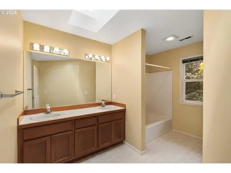 4321 SW Terlyn Court Portland OR 97221