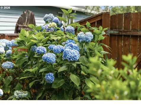 4321 SW Terlyn Court Portland OR 97221