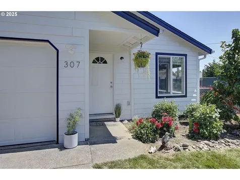 307 NE Clark Avenue Battle Ground WA 98604
