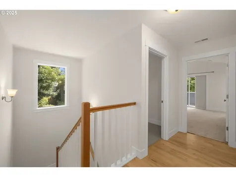 3242 SW Vermont Street Portland OR 97219