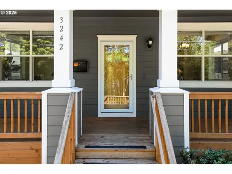 3242 SW Vermont Street Portland OR 97219