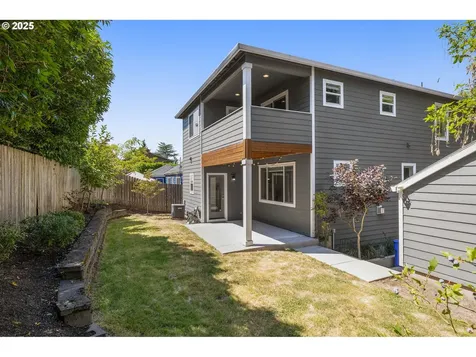 3242 SW Vermont Street Portland OR 97219