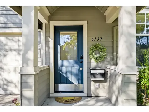 6737 NE Oregon Street Portland OR 97213
