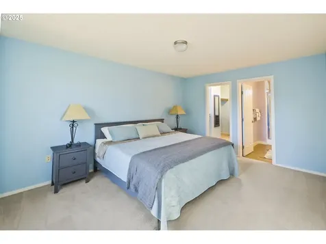 6737 NE Oregon Street Portland OR 97213