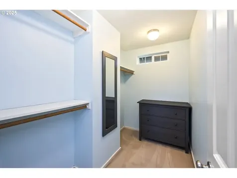 6737 NE Oregon Street Portland OR 97213