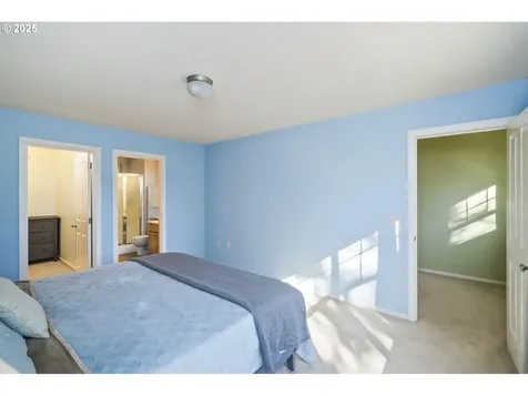 6737 NE Oregon Street Portland OR 97213