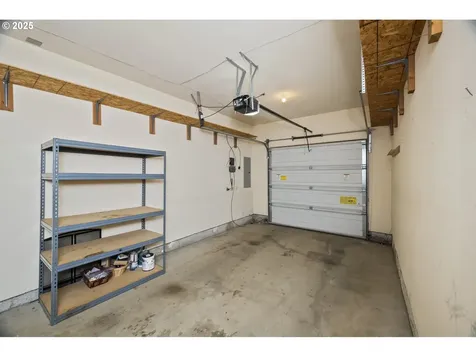 6737 NE Oregon Street Portland OR 97213