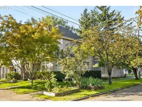 6737 NE Oregon Street Portland OR 97213