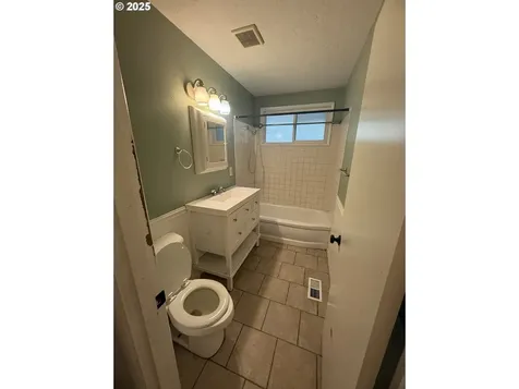 2126 SE 162nd Avenue Portland OR 97233