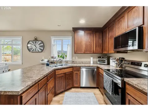 4971 NE Terri Lane Albany OR 97321