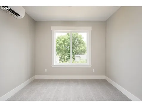 8425 NE Hassalo Street Portland OR 97220