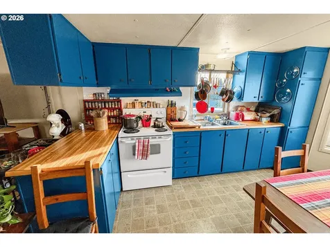 2300 SE 82nd Avenue Portland OR 97216
