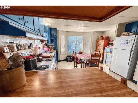 2300 SE 82nd Avenue Portland OR 97216