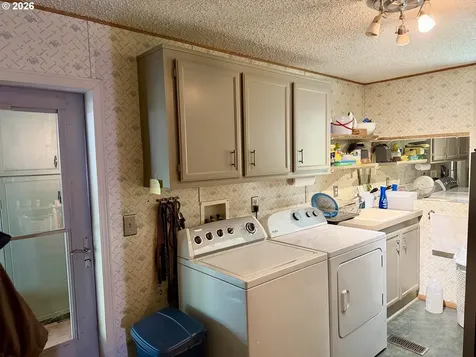 1166 Clarks Branch Road Myrtle Creek OR 97457